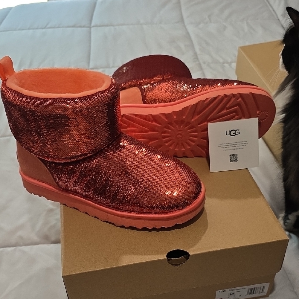 UGG salmon Sequin Boots